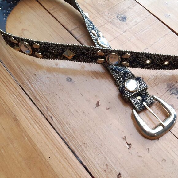 Vintage black/gold stud belt - Picture 3 of 5